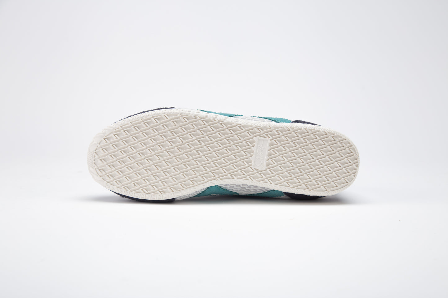 SA77A颯合 CATHAY HONG KONG BAY The brand that spells H with double seven. SA77A Sustainable sneaker one pair of blue and white sneakers on a white background. SA77A Outsole
