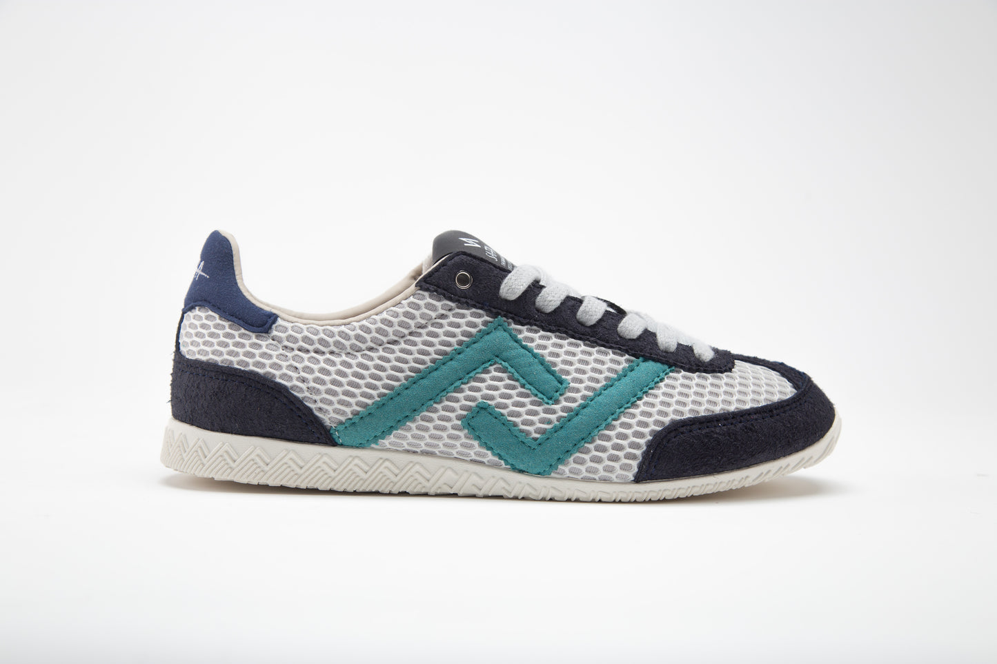 SA77A颯合 CATHAY HONG KONG BAY The brand that spells H with double seven. Sa77a Sustainable sneaker one pair of blue and white sneakers on a white background. 